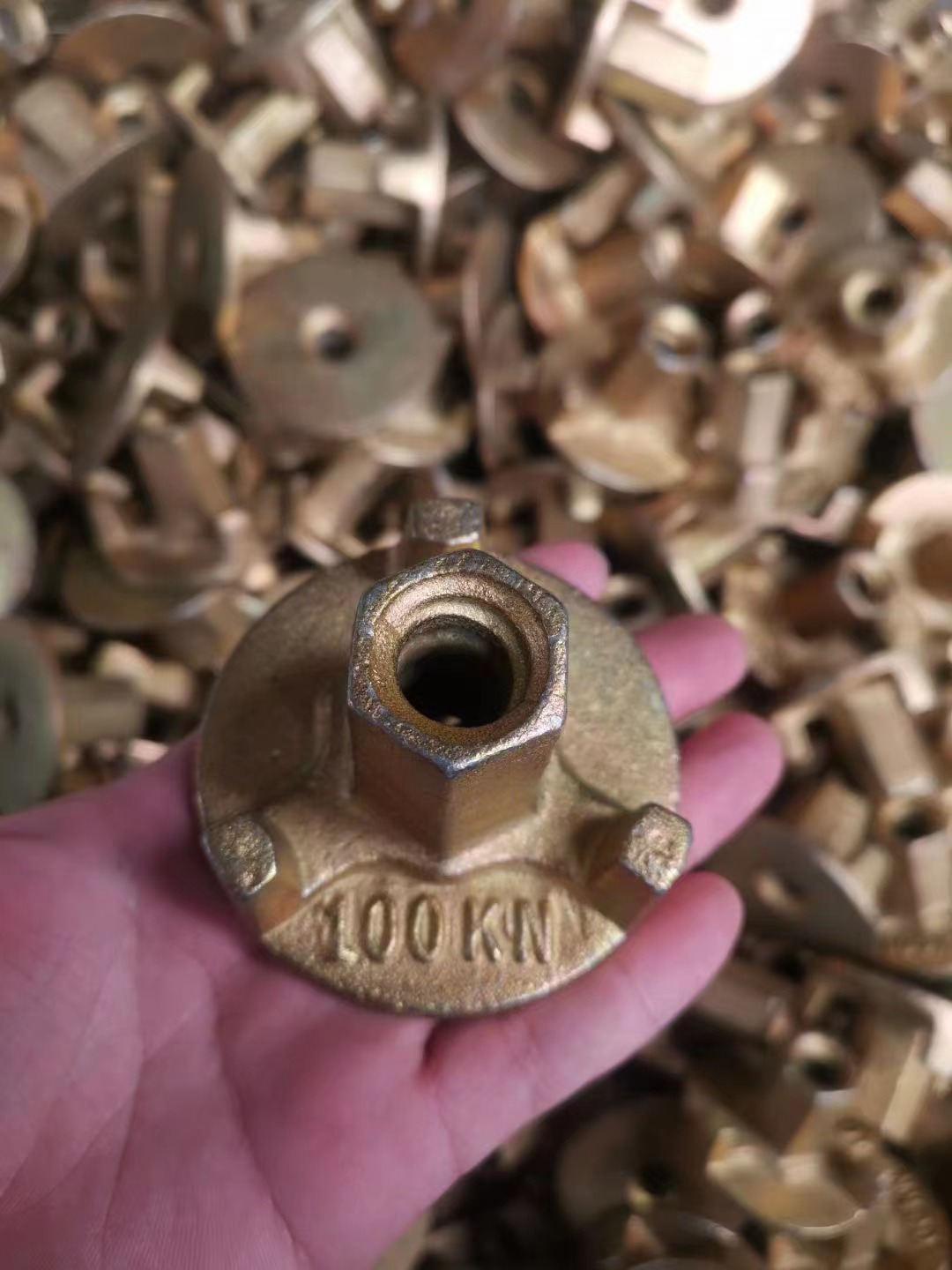 барашковая гайка