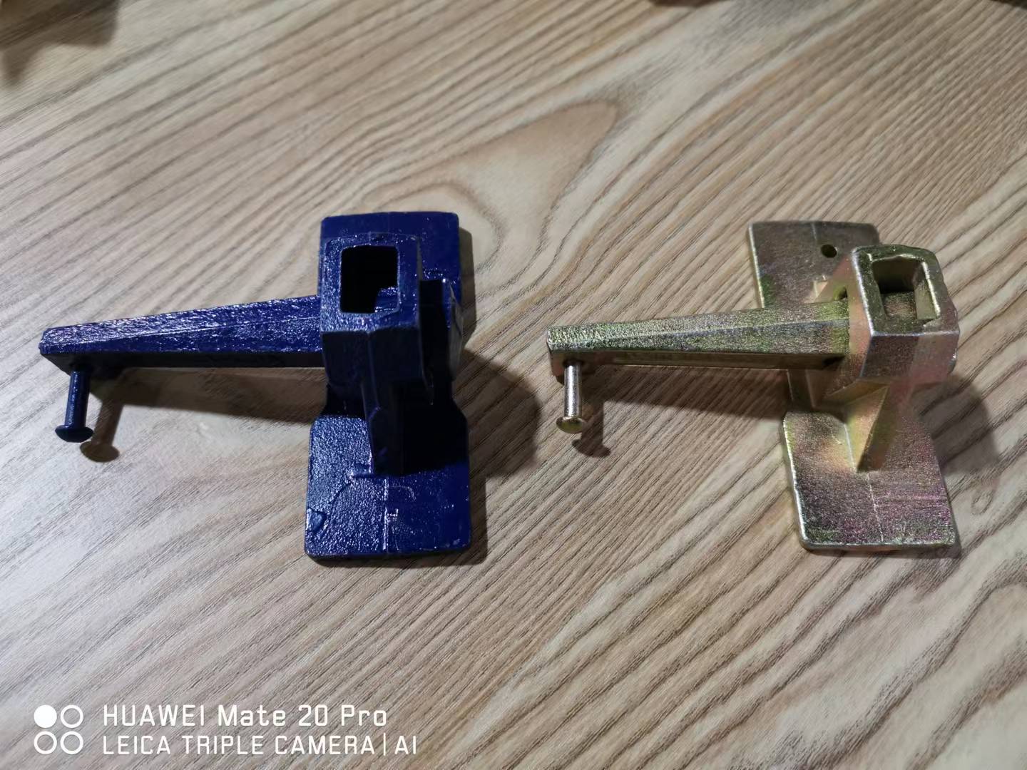 пружинный зажим