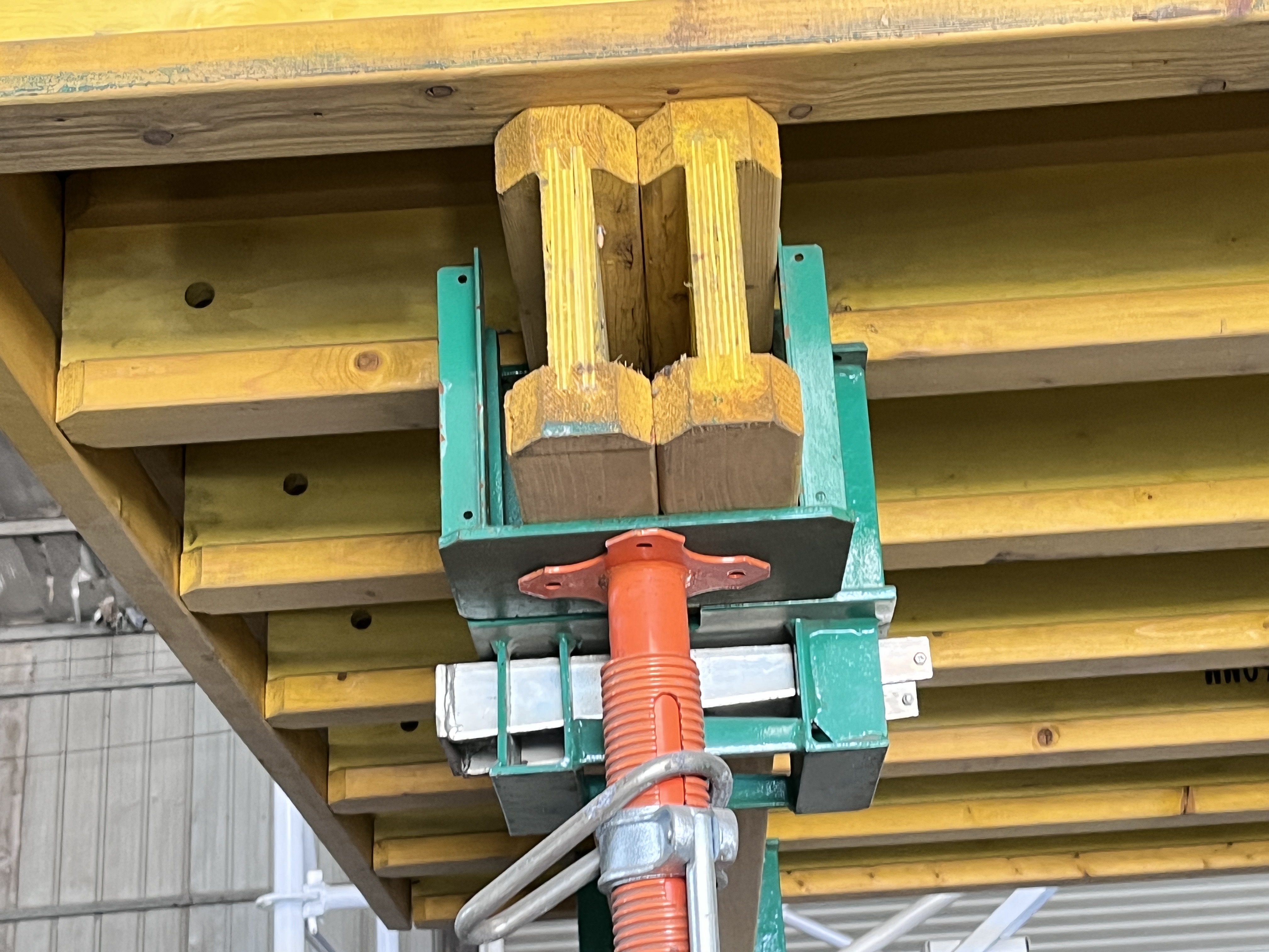 U головная база