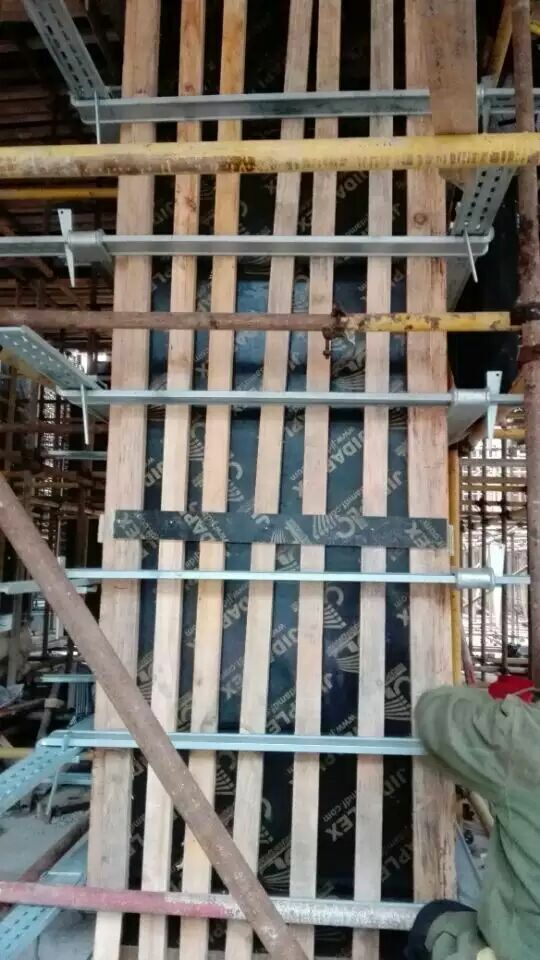 зажим колонны