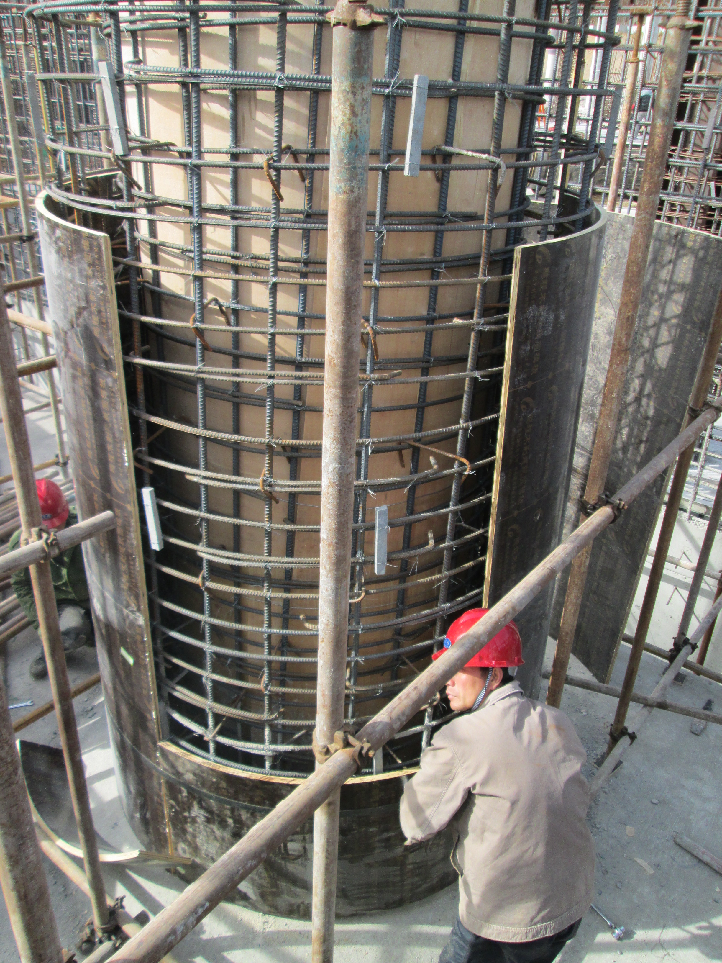 КРУГЛАЯ КОЛОННА